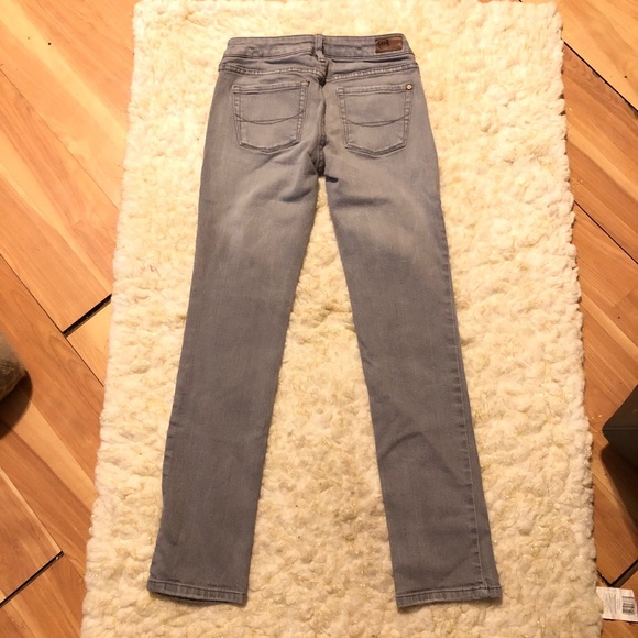 ⭐️ Bullhead Skinny Jeans - Picture 3 of 6